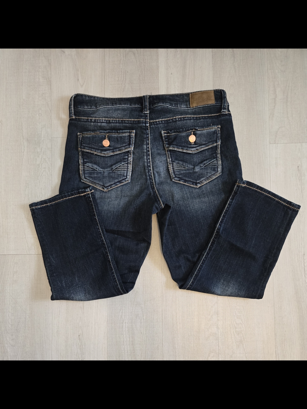 Daytrip Dark Blue Straight Leg Cropped Jeans with Copper Buttons